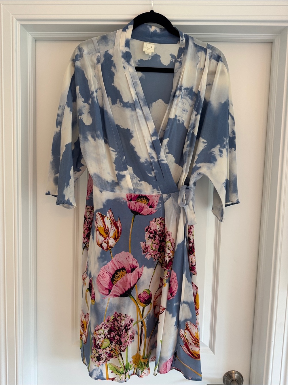 C by Eloise Floral Cloud-Print Wrap Robe in Blue and Pink